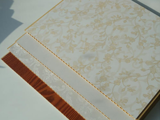 لوحة الحائط البلاستيكية