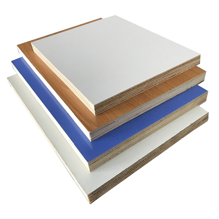 الخشب الرقائقي مغلفة